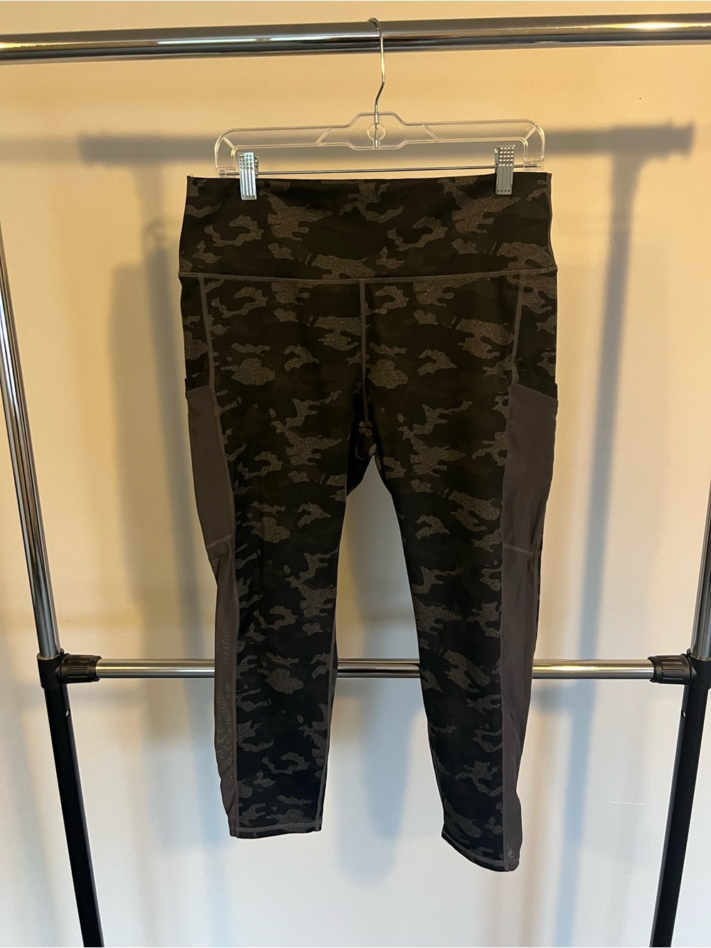 Fabletics Black & Green Camo Powerhold Leggings